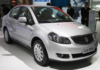 Suzuki SX4 Sedán 2012: Primeras imágenes