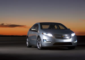 Chevrolet Volt supera al Nissan Leaf en el primer round