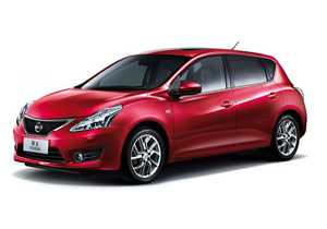 Nissan Tiida 2012 se presenta en el Salón de Shanghai.