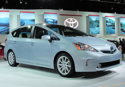 Toyota Prius V: Híbrido versión familiar