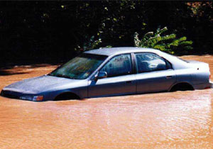 Tips para no comprar un auto que se haya inundado