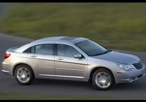 Chrysler llama a revisión 26,397 autos