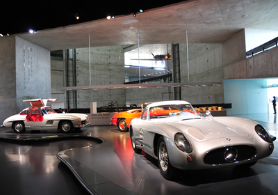 Mercedes-Benz Museum: Impresionantes 120 años