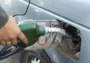 Proponen comprar autos eficientes para reducir consumo de gasolina