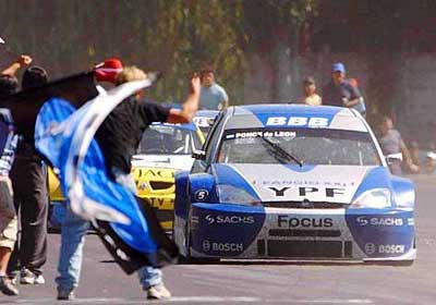 TC2000 en Gral Roca: Ganó el "León"