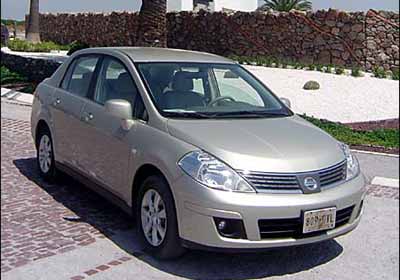 Nissan Tiida: Un mediano peleador