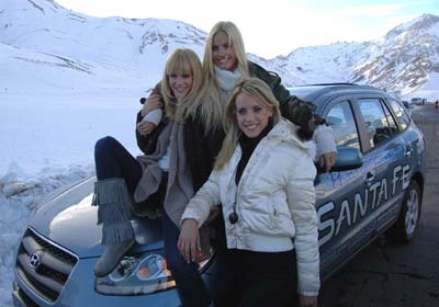 Hyundai junto a modelos en Las Leñas