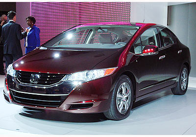Honda FCX Clarity: ¡El auto 100% a hidrógeno ya es una realidad!