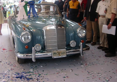 Mercedes Benz 220 SE 1960, ganador en el Concurso de la Elegancia 2008