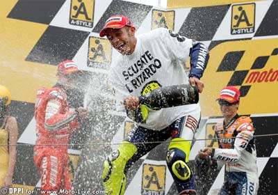 Regresa el campeonato a manos de Valentino Rossi 