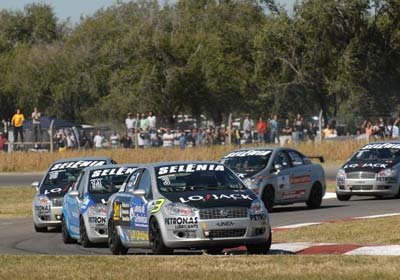 Debut de la Fiat Linea Competizione