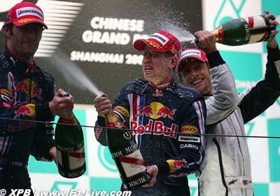 Sebastian Vettel con lluvia y sin difusor consigue el triunfo en China