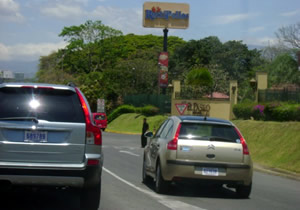 Medidas de seguridad al momento de rebasar un auto