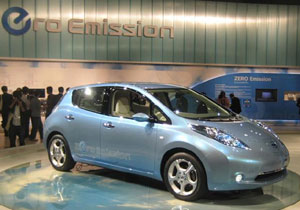 Nissan y Hertz se asocian para la rente de autos eléctricos en 2011
