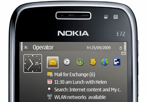 Nokia E72 con los servicios de correo electrónico y chat precargados