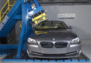 BMW Serie 5 Sedán obtiene el Premio Top Safety Pick 2010