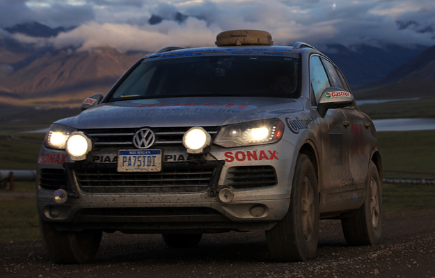 Una Volkswagen Touareg TDI recorre la ruta Panamericana