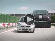 Video: Smart se ríe de los autos grandes con dos geniales publicidades 