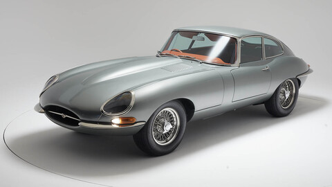 Jaguar E-Type por Helm: Lo clásico y lo moderno en una pieza digna de museo
