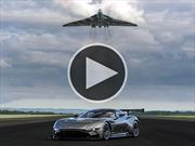 Video: Aston Martin reúne al Vulcan con el Vulcan 