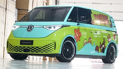 Volkswagen ID.Buzz se transforma en la Mistery Machine de Scooby Doo