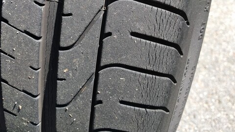 ¿Qué pasa cuando los neumáticos se agrietan?