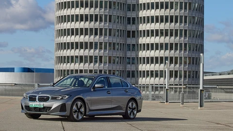 BMW i3 eDrive35L 2023, es un Serie 3 eléctrico sólo para China