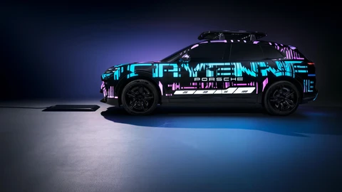 Porsche Wireless Charging: la revolución de la carga sin cables llega con el Cayenne eléctrico