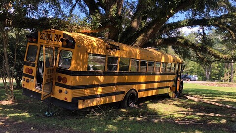 Un niño de 11 años roba un bus escolar para escaparse del colegio