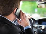 Conoce los riesgos que implica el uso del teléfono celular mientras conduces