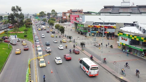 Fijan nuevas tarifas de estacionamientos en vía y servicio de taxis en Bogotá