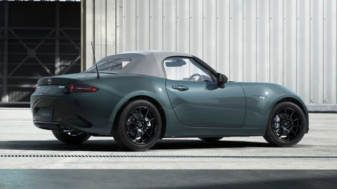 El Mazda MX-5 lucirá un nuevo tono verde por primera vez en su cuarta generación