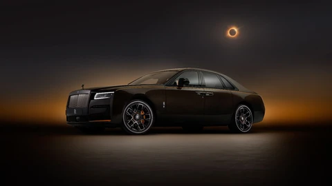 Black Badge de Rolls-Royce: una década celebra el lado oscuro británico