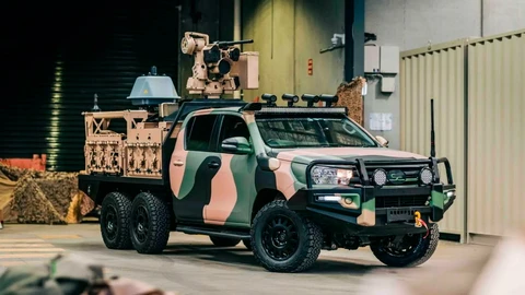 Conoce la Toyota Hilux 6x6 más guerrera de todas, lista para la batalla