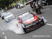 Fotos: Pechito López se dio una vuelta por Buenos Aires con su Citroën C-Elysée
