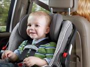 Crean dispositivo para que no olvides a tu bebé en el auto