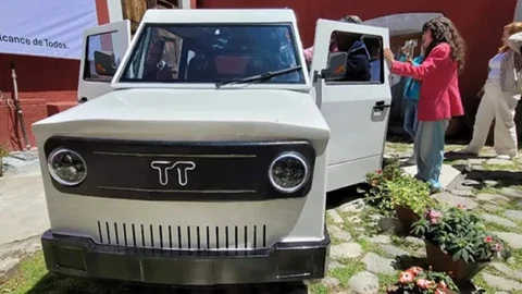 TT01, el nuevo auto eléctrico con paneles solares hecho en México