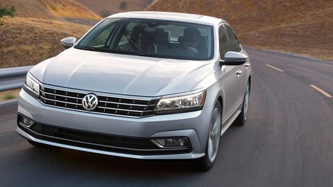 Volkswagen Passat es llamado a revisión en México