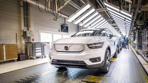 Volvo invierte mil millones de dólares para incrementar la producción de vehículos eléctricos