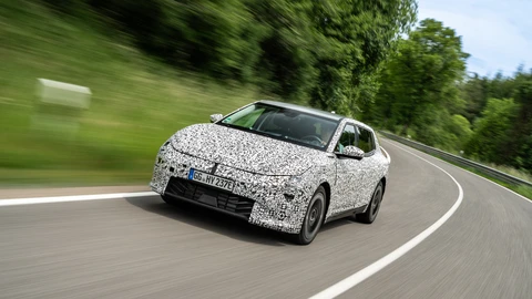Kia EV4 inicia producción en Europa: el primer eléctrico de la marca fabricado en Eslovaquia