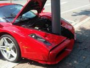 El choque de un Ferrari Enzo contra un poste 