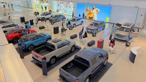 Multiplaza Bogotá organiza su primer Motor Show con autos híbridos y eléctricos