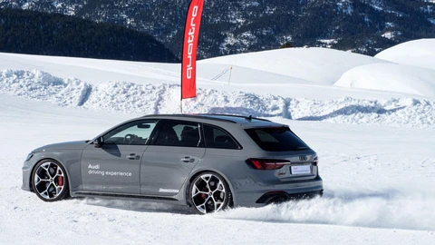 Audi Ice Experience: así se aprende a conducir sobre un lago congelado
