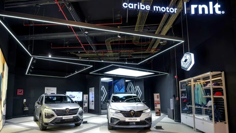 Renault inaugura en Medellín nuevo espacio rnlt© con experiencias digitales