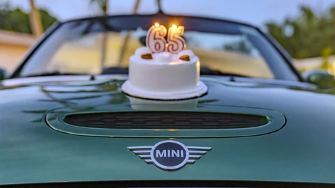 El Mini Cooper celebra 65 años, ¡que los cumpla muy feliz!