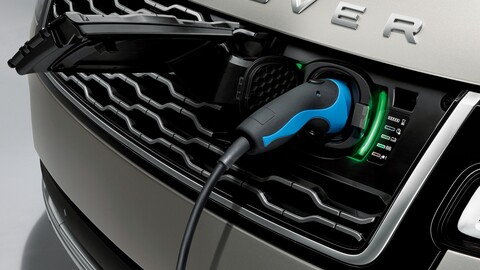 Jaguar Land Rover aprieta su plan para la electrificación total