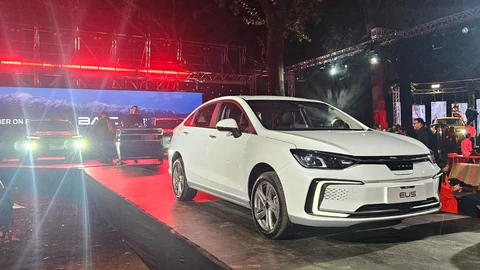 BAIC EU5: la marca regresa con un eléctrico enfocado en flotas