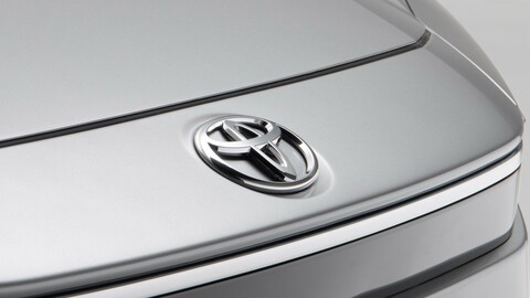 Toyota lanzará 30 modelos de autos y camionetas eléctricos antes de 2030