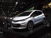 Ampera-e: Opel lanza en París su reinterpretación del Bolt