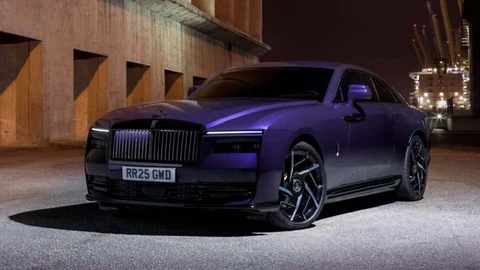 Rolls-Royce Spectre Black Badge, la versión más potente del coupé eléctrico